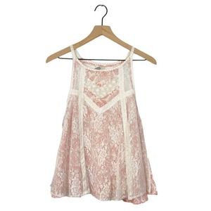 🖤 3/$25 SALE! 
Paper crane peach lace halter swing tank small